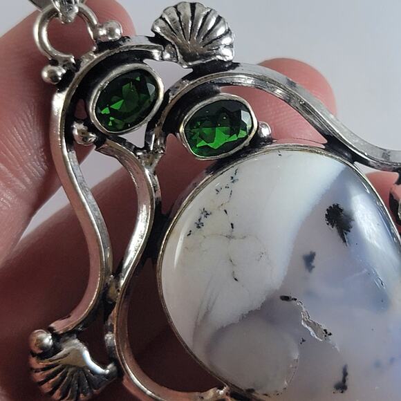Dendritic Agate Pendant 925 Silver with Green Stones & 20" Chain Necklace - Picture 7 of 12